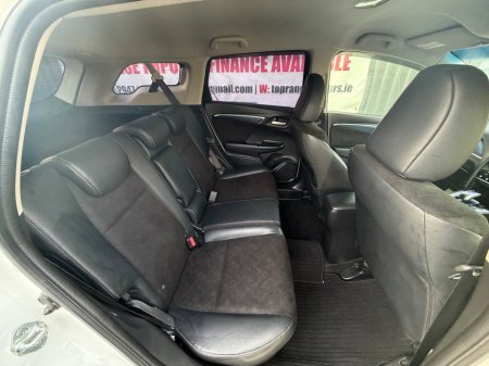 2015 Honda Fit  €10,999 thumbnail