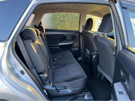 2019 Toyota Prius Alpha 7 SEATER AUTOMATIC HYBRID 1.8 PETROL //LOW MILES//ADAPTIVE CRUISE CONTROL//KEYLESS ENTRY//REVERSE CAMERA// €23,950 thumbnail