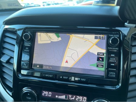 2017 Mitsubishi L200 DID BARBARIAN D/C 4WD 18 2.5 MANUAL //HIGH SPEC//FULL LEATHER//HEATED SEATS//REVEVRSE CAMERA//KEYLESS ENTRY// thumbnail