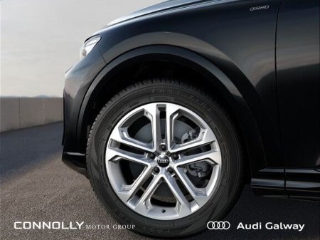 2026 Audi Q5 S-LINE E-HYBRID QUATTRO A/T €75,950 thumbnail