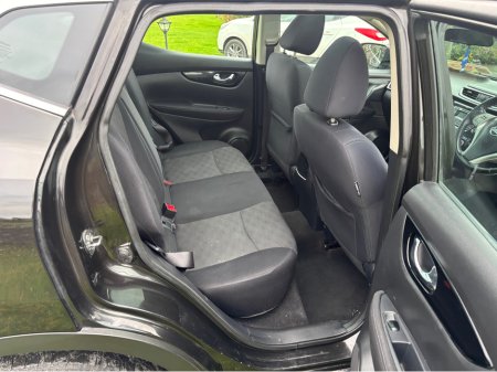 2016 Nissan Qashqai 1.5 SV MY16 E6 4DR €11,950 thumbnail