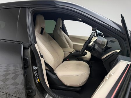 2022 BMW iX 40 M SPORT XDRIVE €41,990 thumbnail