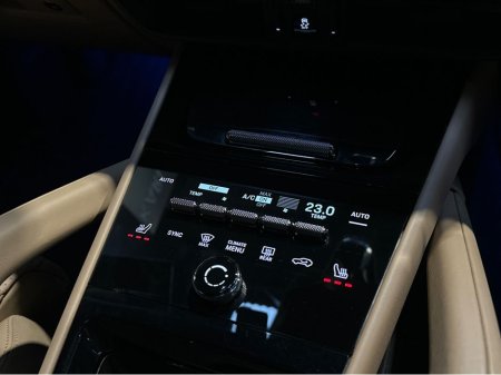 2024 Porsche Cayenne 3.0 V6 E-HYBRID MEGA  SPEC €109,950 thumbnail