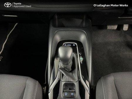 2020 Toyota Corolla HYBRID LUNA H/B 4DR AUTO €21,950 thumbnail