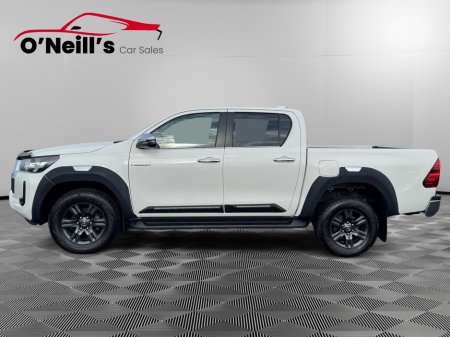 2023 Toyota Hilux *NO VAT* 2.8 SR5 DOUBLE CAB 4DR #300 €45,999 thumbnail