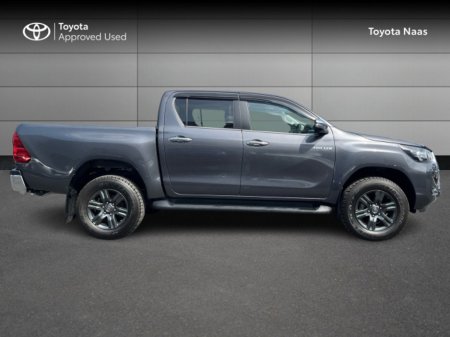 2025 Toyota Hilux HILUX 2.4 SR5 D/CAB AUTO €49,890