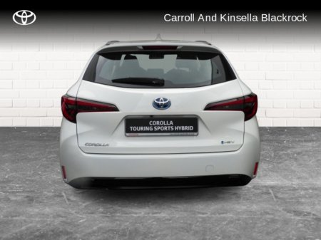 2025 Toyota Corolla Hybrid Van €25,975