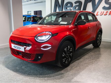 2025 Fiat 600 600e Red 54Kwh €27,950