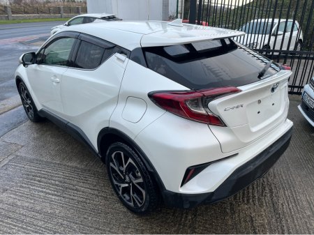 2018 Toyota C-HR 1.8 HYBRID AUTO LOW KM HIGH SPEC €19,450 thumbnail