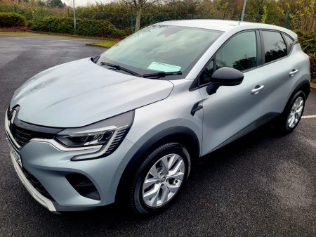 2022 Renault Captur  €15,999