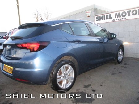 2017 Opel Astra DESIGN 2017 1.4 Petrol  Manual €8,950