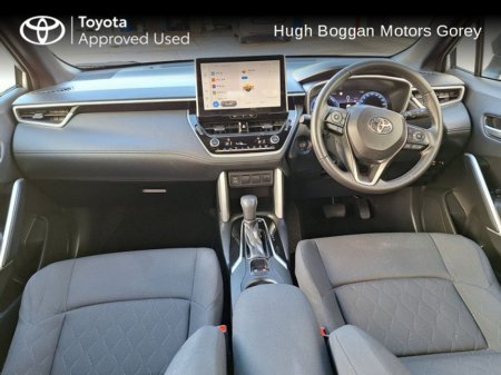 2024 Toyota Corolla Cross CROSS 1.8 LUNA €37,950 thumbnail