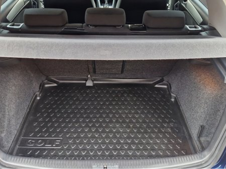 2012 Volkswagen Golf 2012 1.4 PETROL TSI AUTOMATIC €9,495 thumbnail