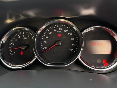 2017 Dacia Duster PRESTIGE 1.5 DCI 110 4X2 4DR €9,400 thumbnail