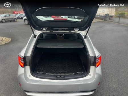 2021 Toyota Corolla HYB 1.8 LUNA T TS 4DR AUTO A €24,950 thumbnail