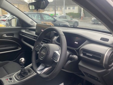 2025 Jeep Avenger 1.2 100HP Altitude €28,895 thumbnail