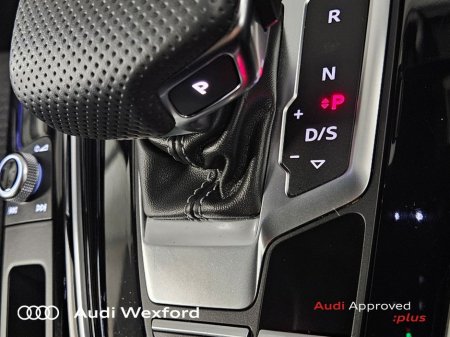 2024 Audi A4 35 TDI 163HP S Tronic S line *Competition* €46,475 thumbnail