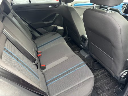 2021 Volkswagen T-Roc Highline thumbnail