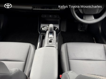 2025 Toyota Prius  €42,000