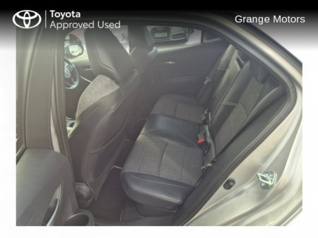 2025 Toyota Corolla 1.8 HB LUNA SPORT 5DR €34,950 thumbnail