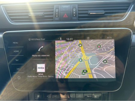 2023 Skoda Superb COMBI ESTATE STYLE AUTOMATIC 2.0 TDI DIESEL 150HP //HIGH SPEC//FULL LEATHER//ADAPTIVE CRUISE CONTROL//SAT NAV//KEYLESS ENTRY// €33,950 thumbnail