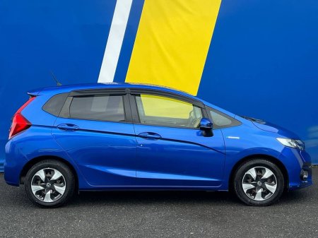 2018 Honda Fit L-PACKAGE 1.5 HYBRID // SERVICE HISTORY // HALF LEATHER INTERIOR // REVERSE CAMERA €12,900