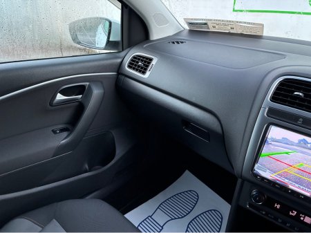 2016 Volkswagen Polo 1.2i TSI Petrol AllStar Automatic €13,500 thumbnail