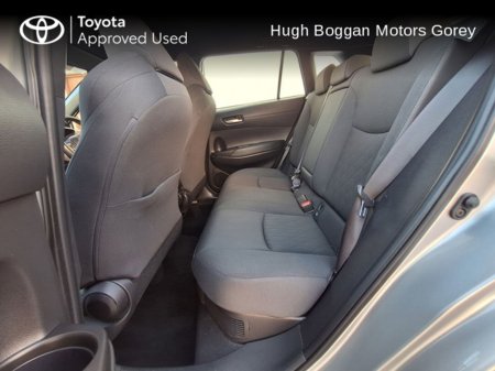 2024 Toyota Corolla Cross CROSS 1.8 LUNA €37,950 thumbnail