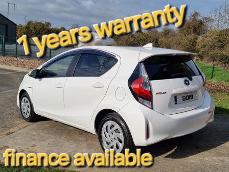 2019 Toyota Aqua DAA-NHP10 €12,900