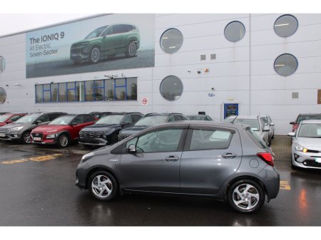 2017 Toyota Yaris Hybrid Luxury €14,950