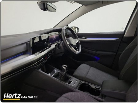 2023 Volkswagen Golf LIFE 2.0 TDI 115HP Diesel Manual €26,995