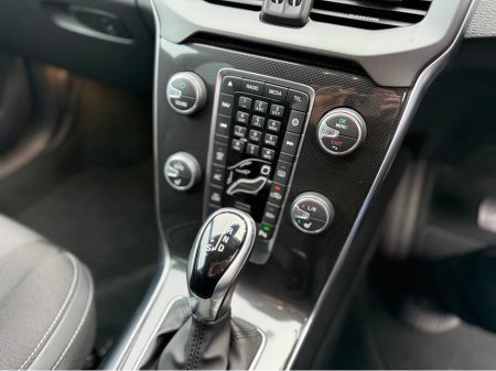 2019 Volvo V40 MOMENTUM - D4 2.0L DIESEL - AUTO - 12M WARRANTY - CAR: 1616 thumbnail