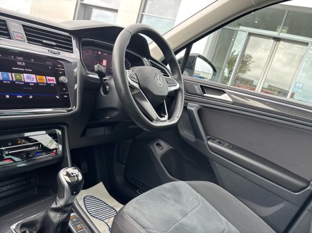 2022 Volkswagen Tiguan 2.0 TDI 150HP Elegance €37,975
