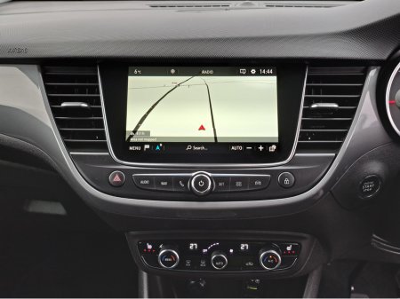 2022 Opel Crossland ULTIMATE 1.2TURBO 110BHP **LEATHER/SUEDE INTERIOR** €19,950 thumbnail