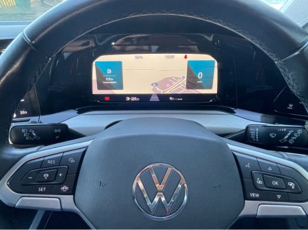 2023 Volkswagen Golf SALE AGREED..232 2.0 TDI 115HP 5DR AS NEW R LINE WHEELS!! thumbnail