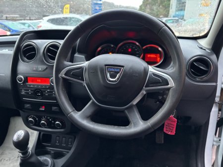 2018 Dacia Duster 1.5 dCi 110 ALTERNATIVE €10,950 thumbnail