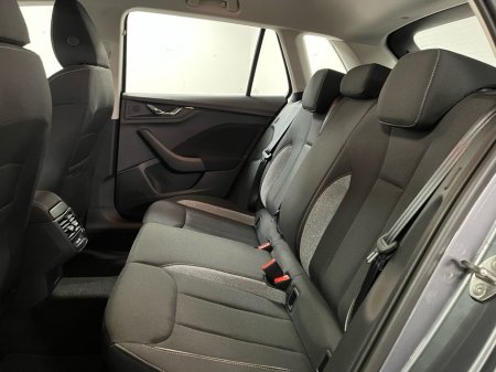 2025 Skoda Kamiq Selection 1.0TSI 115BHP - Reversing Camera - Climate Control - Cruise Control - Auto Lights/Wipers - Apple CarPlay/Android Auto €29,950 thumbnail