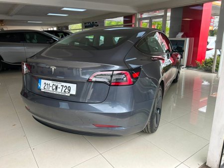 2021 Tesla Model 3 RWD €19,995