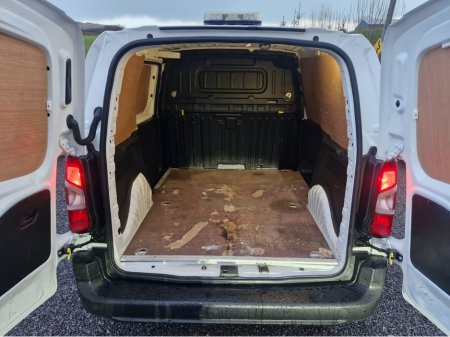 2020 Citroen Berlingo K9 LX 1.5 BLUEHDI 75 650KG M 3 €11,070 thumbnail