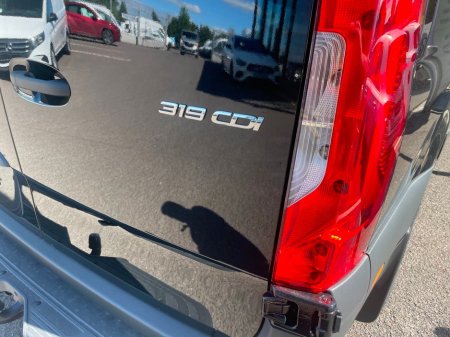 2026 Mercedes-Benz Sprinter 319 MWB LOW ROOF