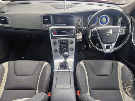 2011 Volvo S60 1.6 DRIVE R - DESIGN 4DR R-DESIGN START €4,990