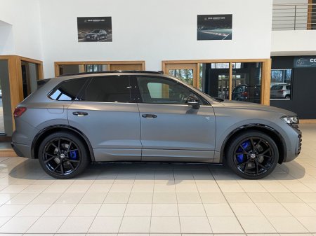 2024 Volkswagen Touareg 3.0TSI PHEV 462HP 4M DSG R €84,950