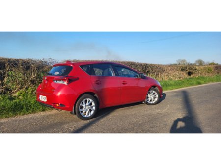 2016 Toyota Auris 1.4 D-4D (90) 5Dr Luna €7,950