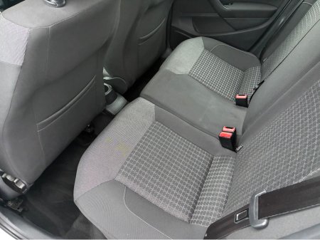 2016 Volkswagen Polo 1.2i TSI Petrol Automatic Comfortline €13,750 thumbnail