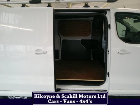 2021 Toyota Proace 2.0 120HP GX LWB 4DR €19,750 thumbnail