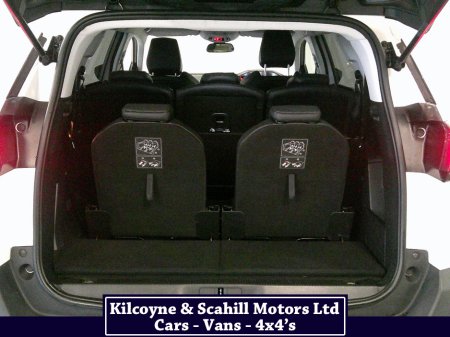 2020 Peugeot 5008 ALLURE BLUEHDI S/S A €27,950 thumbnail