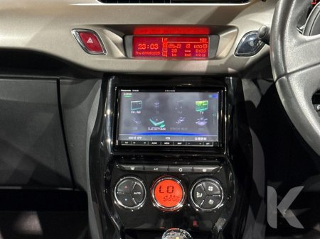 2017 Citroen C3 1.2L AUTOMATIC - ALLOY WHEELS - A/C CONTROLS - ALLOY WHEELS €10,450 thumbnail