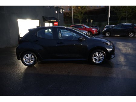 2024 Toyota Yaris LUNA 5dr Manual Great Spec! €19,995 thumbnail