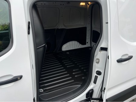 2024 Peugeot Partner 2024 ACTIVE PLUS 1.5 HDI 3 SEATER FINANCE AVAILABLE