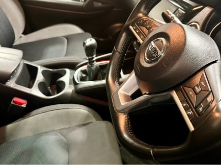 2019 Nissan Qashqai 1.5 SV PREMIUM MY19 4DR €16,940 thumbnail